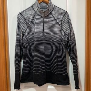 Woman Kirkland 1/2 Zip Active Wear top, size XL, color Black & Gray